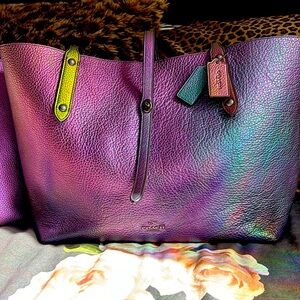 🔥SALE🔥RARE Coach Iridescent Purple Leather Tote Bag